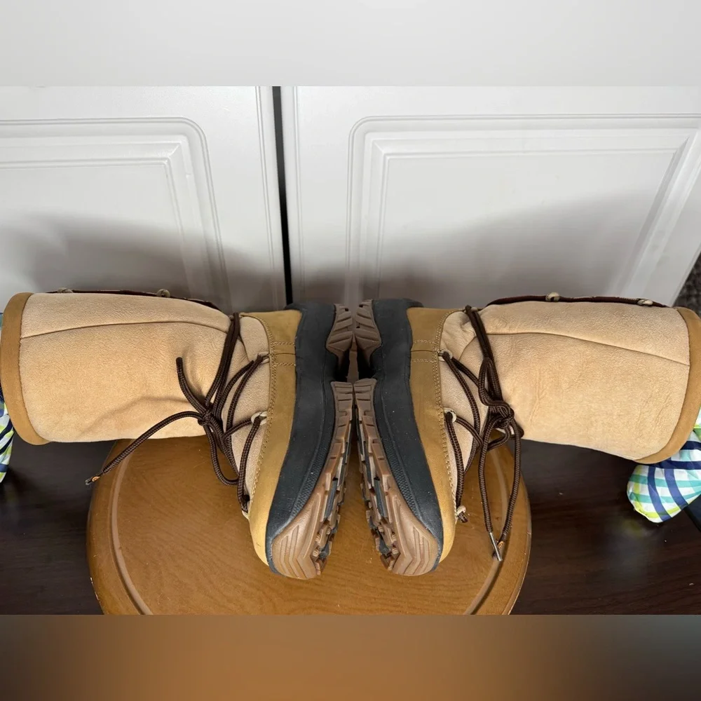 Women's Ulu Crow Shearling Boots